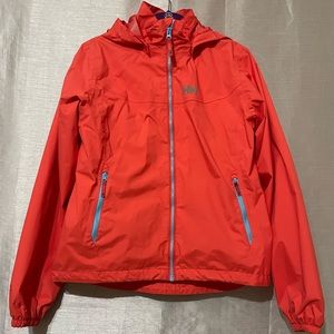 COPY - Helly Hansen Windbreaker in Coral